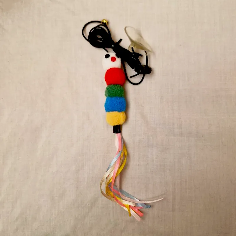 اسباب بازی گربه مدل آویز چسبان روبان دار